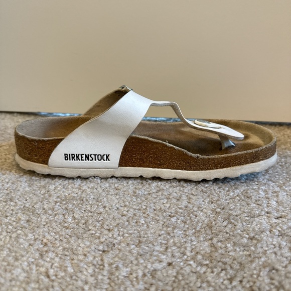 Birkenstock Women’s White Gizeh Sandals - Picture 5 of 8